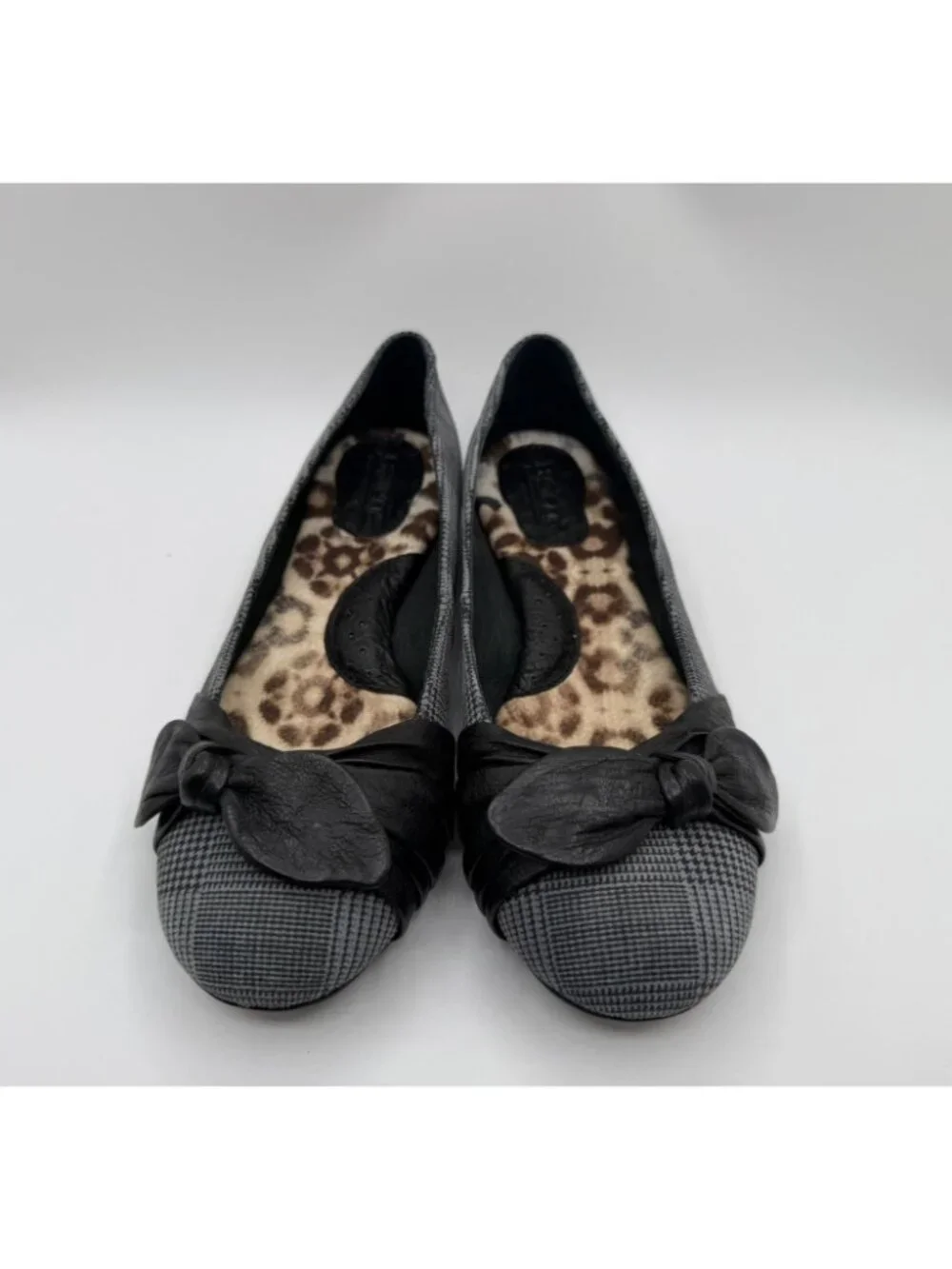 Born Molly Flats Women Size 7.5M Gray Plaid Fabric Round Toe Cushioned Shoes